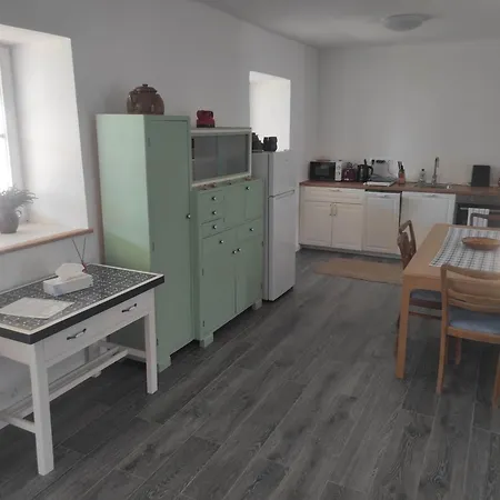 Tornac Vendeghaz Lejlighed